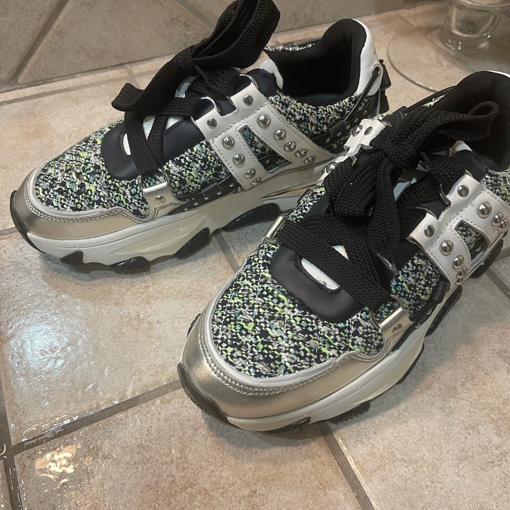 Kurt Geiger leather sneakers, brand new, size 9